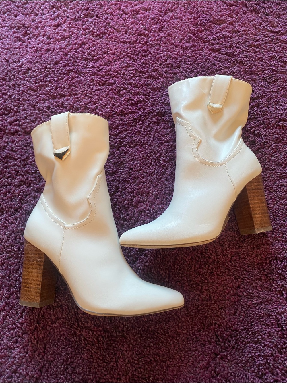 Lulu's Taryne Western Block Heel Boots (W7)